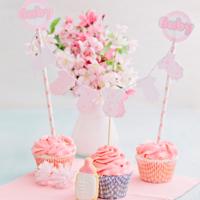 Baby shower cupcakes