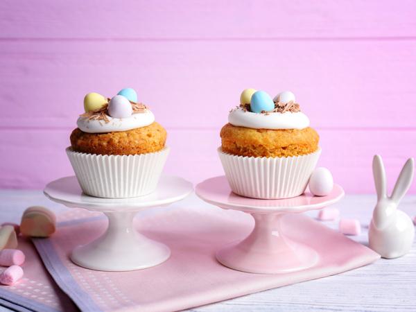 Easter cupcakes on wooden stand